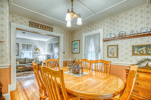 Bartlett Loop Retreat - Renee 3