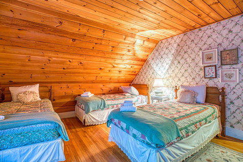 Bartlett Loop Retreat - Renee 12