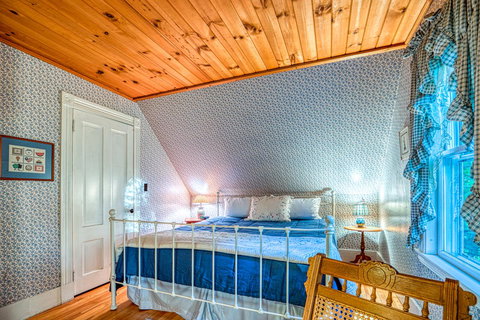 Bartlett Loop Retreat - Renee 9