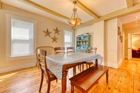 West Main Street Farmhouse - Renee 9