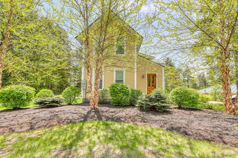 West Main Street Farmhouse - Renee 24