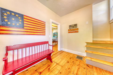 West Main Street Farmhouse - Renee 22