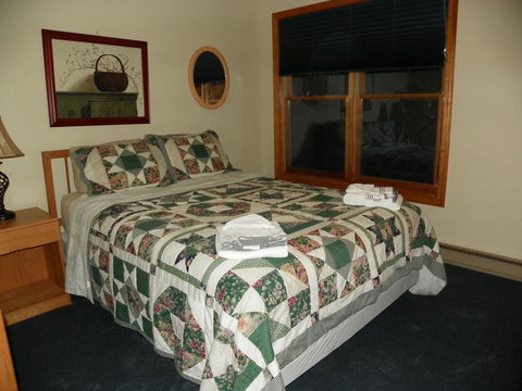 Deer Park 246, North Woodstock - Renee 9