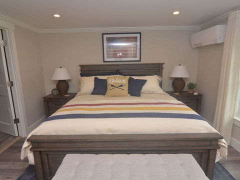 Beautiful Downtown Wolfeboro Apartment - Renee 7