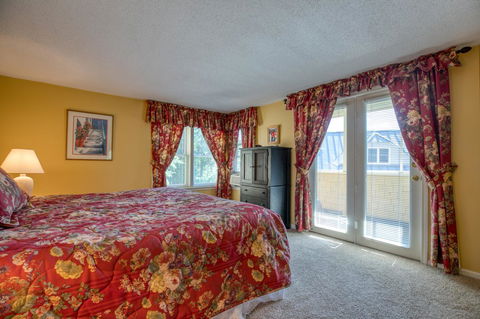 38 Kandahar Lane - Renee 15