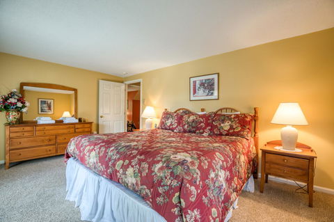 38 Kandahar Lane - Renee 13