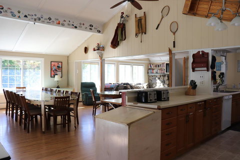 Intervale Mountain Vacation Lodge - Renee 0