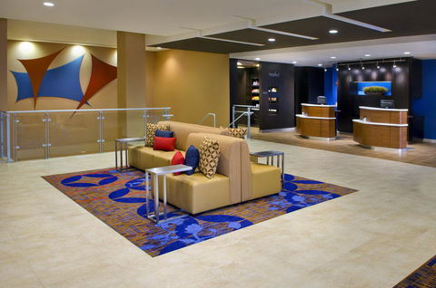 Courtyard By Marriott Newark Downtown - Renee 3