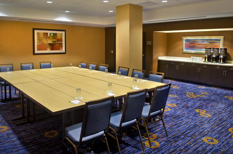 Courtyard By Marriott Newark Downtown - Renee 5
