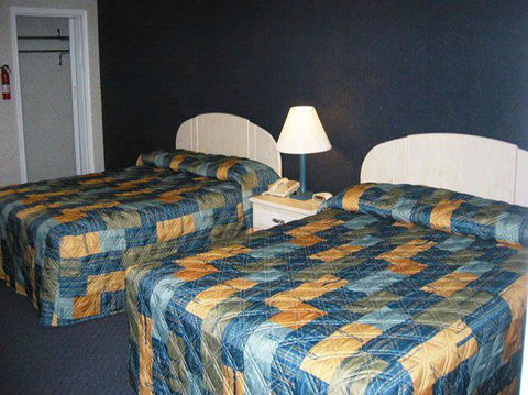 Studio Inn & Suites - Internet Find 3