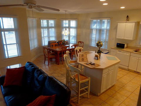 816 St. Charles Place-1 - Internet Find 21