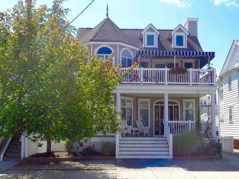 816 St. Charles Place-1 - Internet Find 1