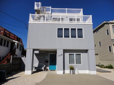 Ship Bottom Contemporary Ocean Block Home With Ocean Views From Living Room And Front Deck. Short Stroll To The Sand And Surf. G - Renee 0