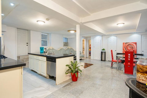 4 Bed 4bath 15Min To NYC.Parking.Balcony NYC View J-1 - Renee 16