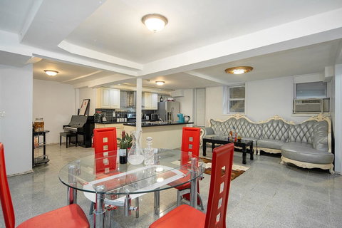 4 Bed 4bath 15Min To NYC.Parking.Balcony NYC View J-1 - Renee 3