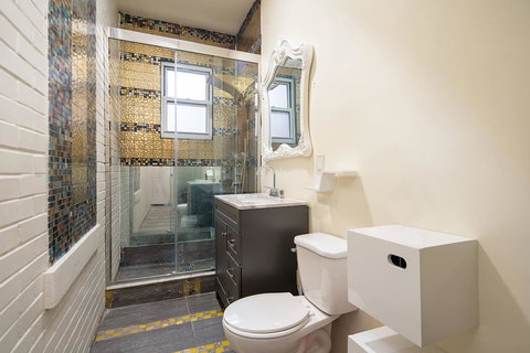 4 Bed 4bath 15Min To NYC.Parking.Balcony NYC View J-1 - Renee 17