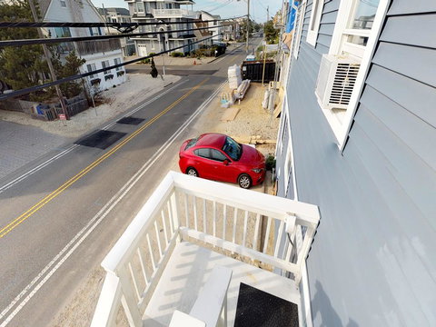 Brant Beach Ocean Front Duplex 2nd Fl 114089 - Renee 31