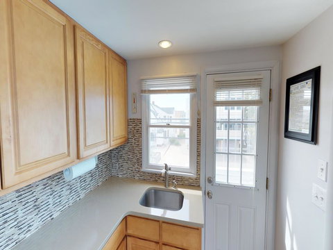 Brant Beach Ocean Front Duplex 2nd Fl 114089 - Renee 34