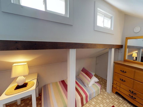 Brant Beach Ocean Front Duplex 2nd Fl 114089 - Renee 18