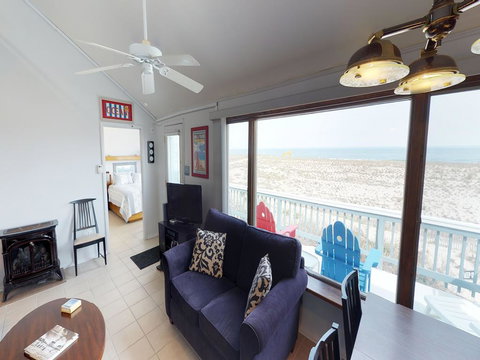 Brant Beach Ocean Front Duplex 2nd Fl 114089 - Renee 6