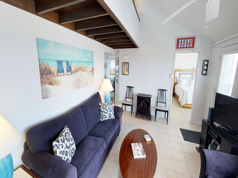 Brant Beach Ocean Front Duplex 2nd Fl 114089 - Renee 2