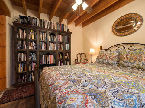 2 Bedroom - In Railyard, 10 Min. Walk To Plaza - Desert Breeze - Internet Find 13