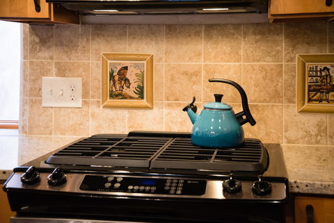 2 Bedroom - In Railyard, 10 Min. Walk To Plaza - Desert Breeze - Internet Find 9