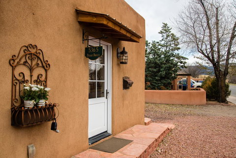 2 Bedroom - In Railyard, 10 Min. Walk To Plaza - Desert Breeze - Internet Find 29