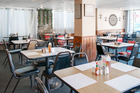 Knights Inn Las Vegas - Renee 18