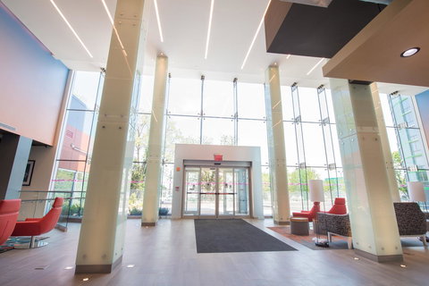 Aloft New York LaGuardia Airport - Renee 21