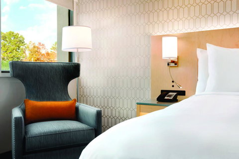 Radisson Hotel Charlotte Airport - Renee 23