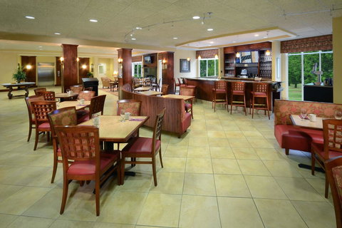 Holiday Inn Raleigh Durham Airport - Internet Find 12