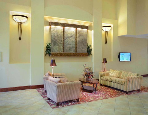 Holiday Inn Raleigh Durham Airport - Internet Find 10