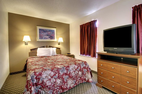 InTown Suites Extended Stay High Point NC - Renee 6