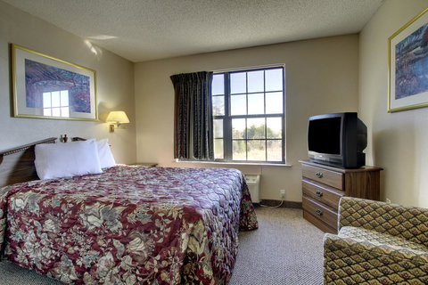 InTown Suites Extended Stay High Point NC - Renee 9