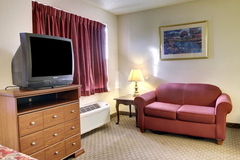InTown Suites Extended Stay High Point NC - Renee 7