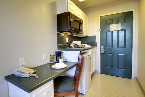 InTown Suites Extended Stay High Point NC - Renee 13