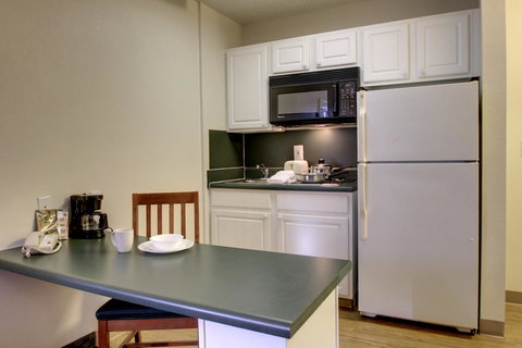 InTown Suites Extended Stay High Point NC - Renee 8