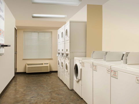 WoodSpring Suites Raleigh Apex - Renee 9
