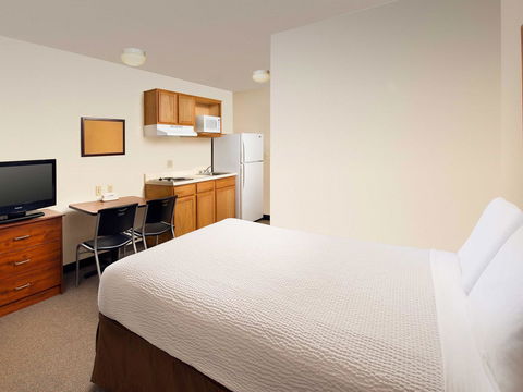 WoodSpring Suites Raleigh Apex - Renee 6