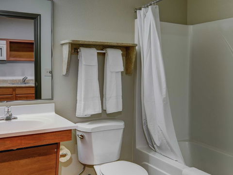 WoodSpring Suites Raleigh Apex - Renee 4