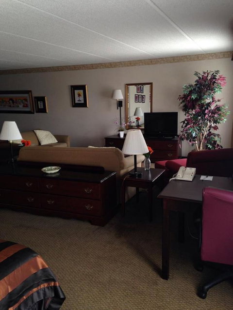 Wingate By Wyndham - Greenville - Renee 10