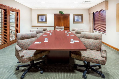 Wingate By Wyndham - Greenville - Renee 36