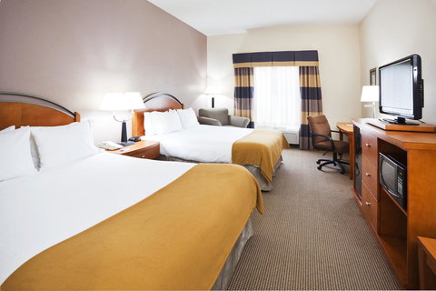 Holiday Inn Express Forest City - Renee 1