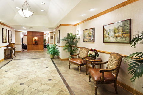 Holiday Inn Express Forest City - Renee 13