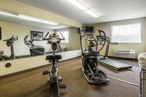 Suburban Extended Stay Hotel Camp Lejeune - Renee 7