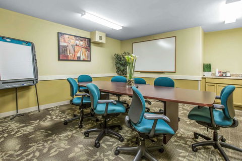 Suburban Extended Stay Hotel Camp Lejeune - Renee 17