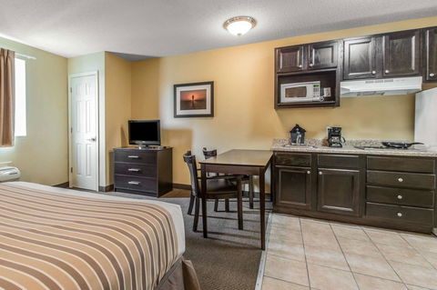 Suburban Extended Stay Hotel Camp Lejeune - Renee 19