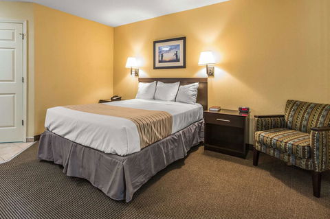 Suburban Extended Stay Hotel Camp Lejeune - Renee 23