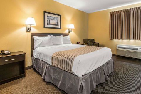 Suburban Extended Stay Hotel Camp Lejeune - Renee 2